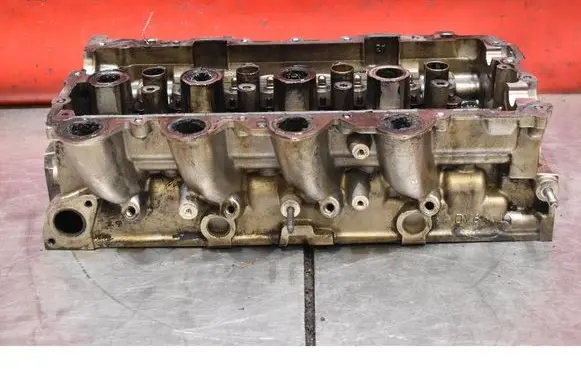 Peugeot 308 Engine head 9655911480