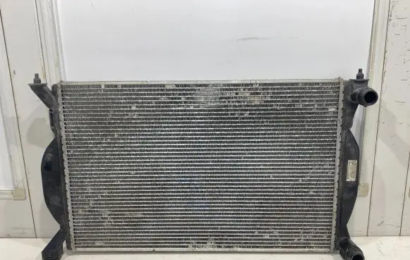 Audi A4 S4 B8 8K Coolant radiator 8E0121251A