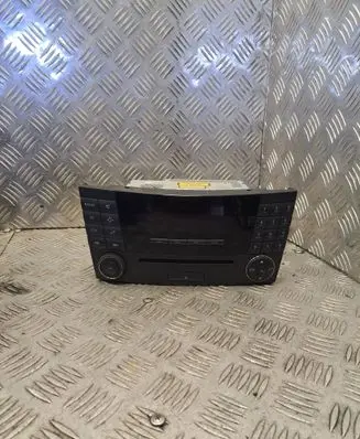 Mercedes-Benz E W211 Radio/CD/DVD/GPS head unit A2118209889 MF2311 020462