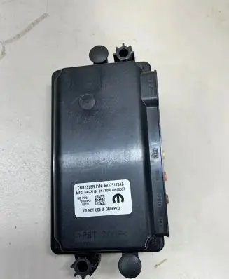 Chrysler Pacifica Camera control unit module 68375113AB T00079940587