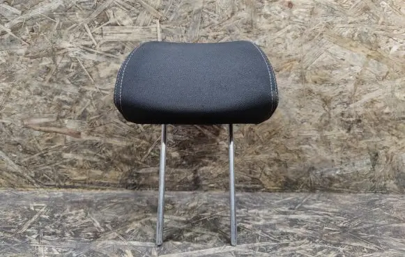 Hyundai i30 Rear seat headrest 