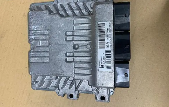 Peugeot 508 Engine control unit/module ECU 9676760880