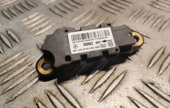 Mercedes-Benz CLK A209 C209 Airbag deployment crash/impact sensor 0018209126