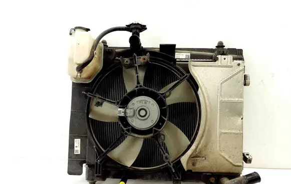 Toyota Yaris Radiator set MF4227506442 MF4221746373