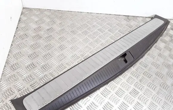 Opel Zafira C Trunk/boot sill cover protection 322225228