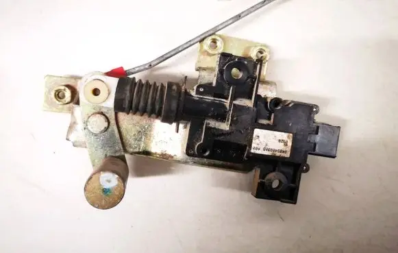 Chrysler PT Cruiser Central locking motor 05027198ab 04894069ab