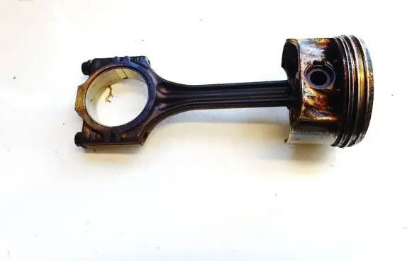 Volkswagen Golf V Piston with connecting rod 032tde 1275ks