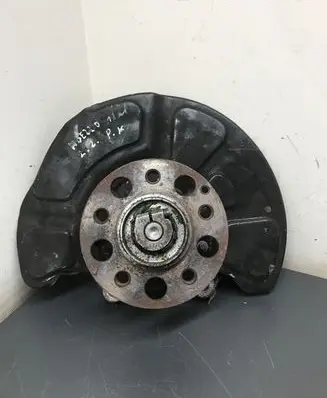 Mercedes-Benz E W212 Front wheel hub