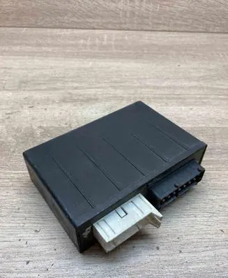 BMW 5 E34 Door central lock control unit/module 1382425