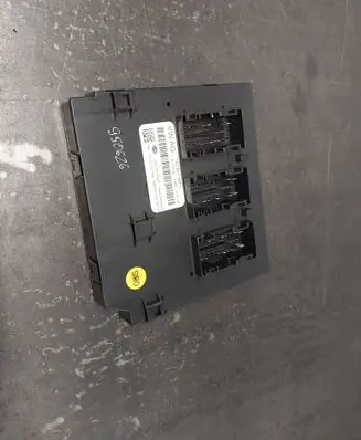 Skoda Octavia Mk2 (1Z) Comfort/convenience module 1K0937085L 5DK00965108
