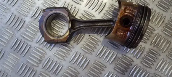 Renault Scenic I Piston with connecting rod
