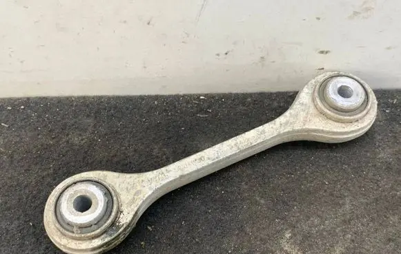 Audi A6 S6 C7 4G Front anti-roll bar/stabilizer link 4M0411317