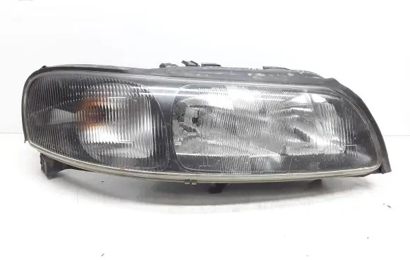Volvo V70 Headlight/headlamp 8620697