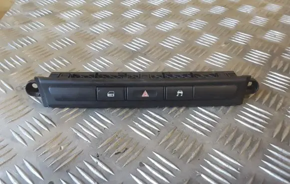 Jaguar S-Type Hazard light switch 2R8311B650AC