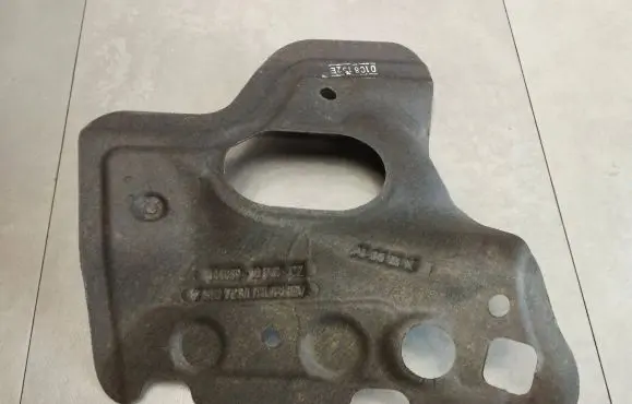 BMW 7 G11 G12 Other engine bay part 7382723