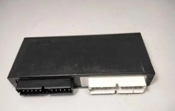 BMW 5 E34 Comfort/convenience module 61351379741