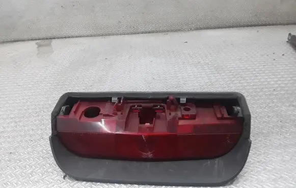 Mazda 2 Third/center stoplight