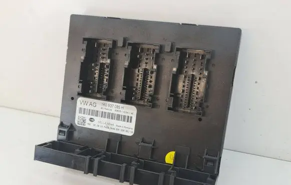 Volkswagen Golf VI Comfort/convenience module 1K0937085H
