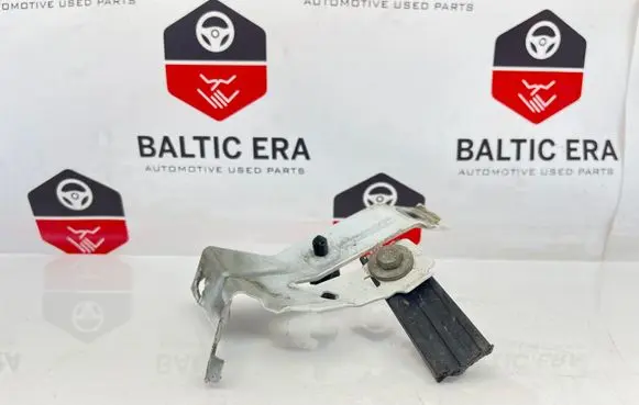 BMW 4 F36 Gran coupe Fender mounting bracket