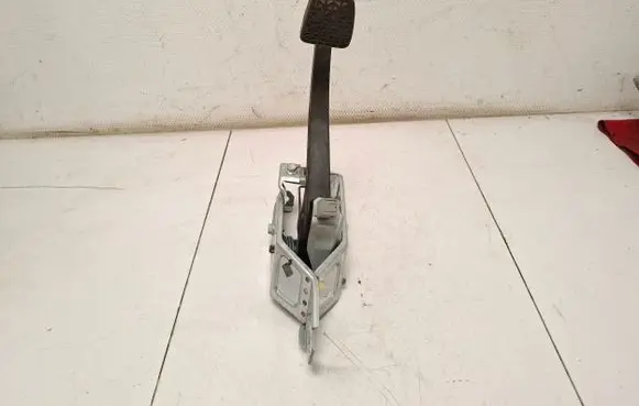 Opel Astra H Clutch pedal 09185907