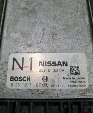 Nissan X-Trail T31 Engine control unit/module 237103UH7A 0281017187