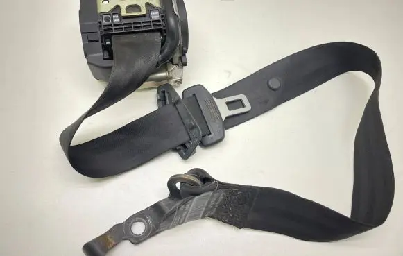Audi A8 S8 D3 4E Rear seatbelt 4E0857806D