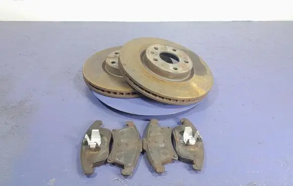 Ford Mondeo MK I Front brake disc 