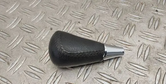 Toyota Corolla Verso E121 Gear lever shifter trim leather/knob 