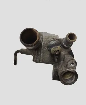 Opel Astra J Thermostat/thermostat housing