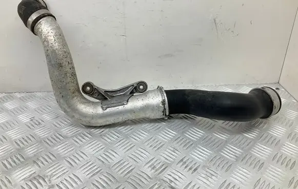 Intercooler hose/pipe