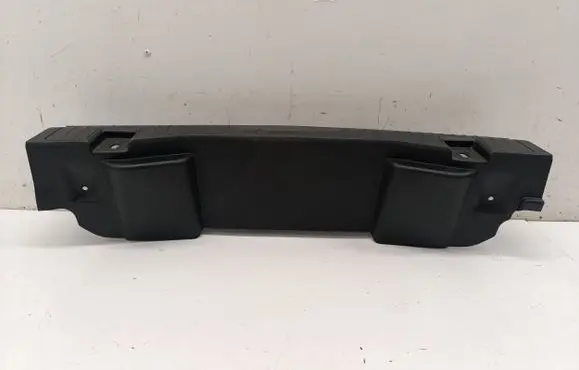 Trunk/boot sill cover protection