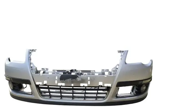 Volkswagen PASSAT B6 Front bumper 3C0807221