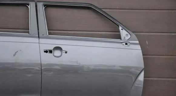 Suzuki Ignis Front door