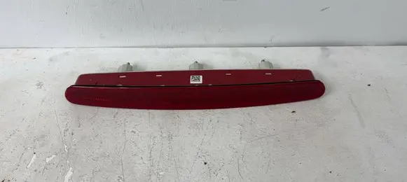 Opel Cascada Third/center stoplight 39026011