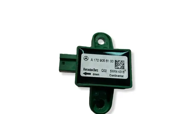 Mercedes-Benz C AMG W204 Airbag deployment crash/impact sensor A1729056100