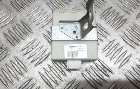 Toyota Avensis T250 Door control unit/module 8974105070