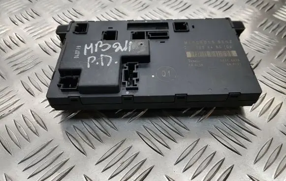 Mercedes-Benz E W211 Door control unit/module A2118208485