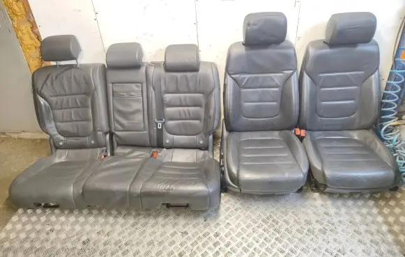 Volkswagen Touareg II Seat set 