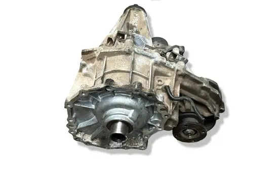 Nissan Navara Gearbox transfer box case 33100EA30A