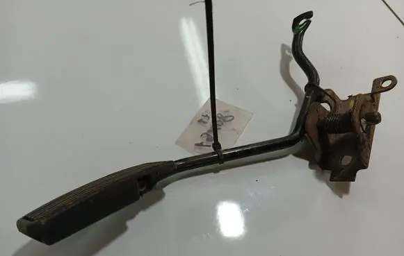 Honda CR-V Accelerator throttle pedal