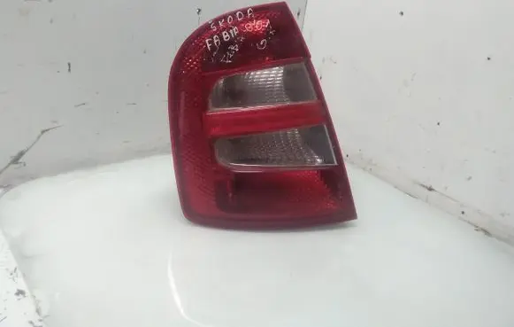 Skoda Fabia Mk1 (6Y) Rear/tail lights 6Y6945095B