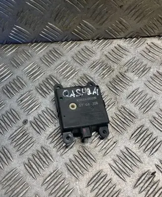 Nissan Qashqai Intake manifold valve actuator/motor A24820A3200000