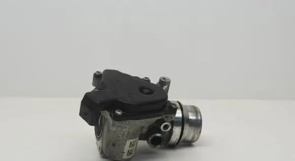 Mercedes-Benz A W176 Throttle valve 161A09287R