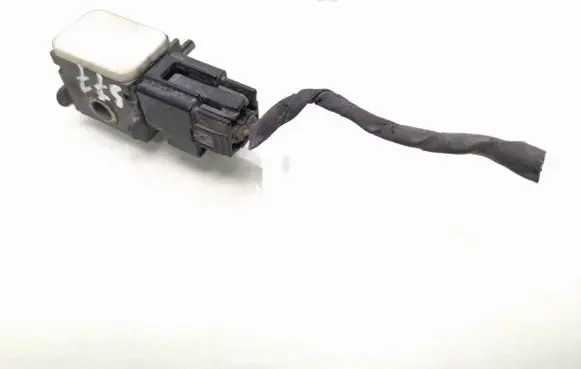 Hyundai Santa Fe Airbag deployment crash/impact sensor 959303l100