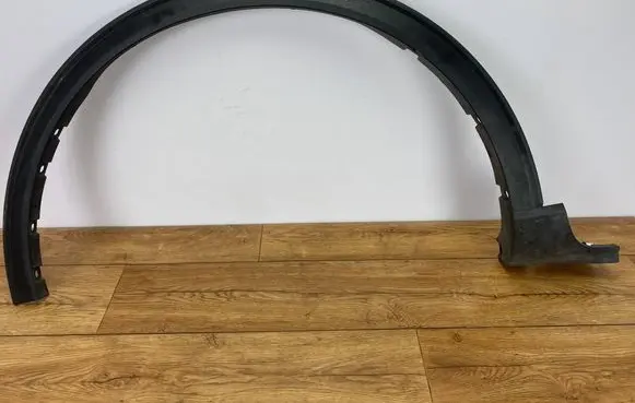 Ford Escape IV Front arch trim LJ6B-S16D239.pinya