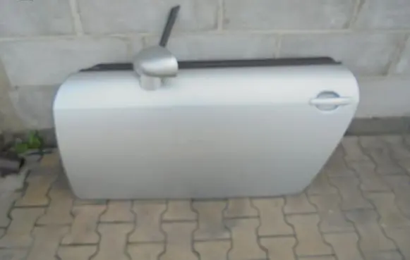 Door (2 Door Coupe)