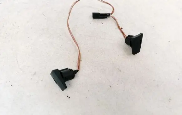 Steering wheel buttons/switches