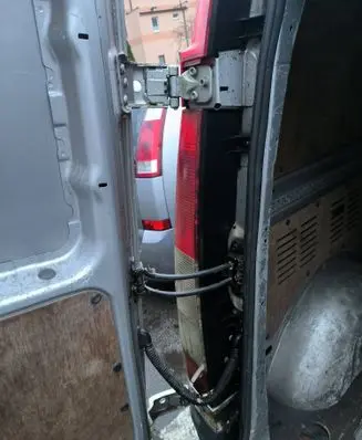 Mercedes-Benz Vito Viano W639 Loading door check strap stopper 