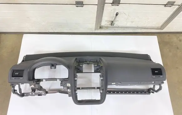 Volkswagen Golf V Dashboard 1K1857181