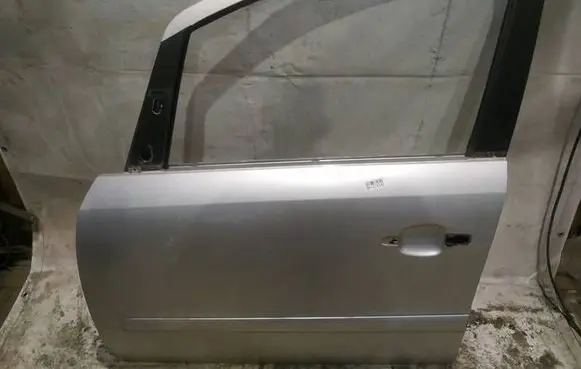 Opel Zafira B Front door PILKOS